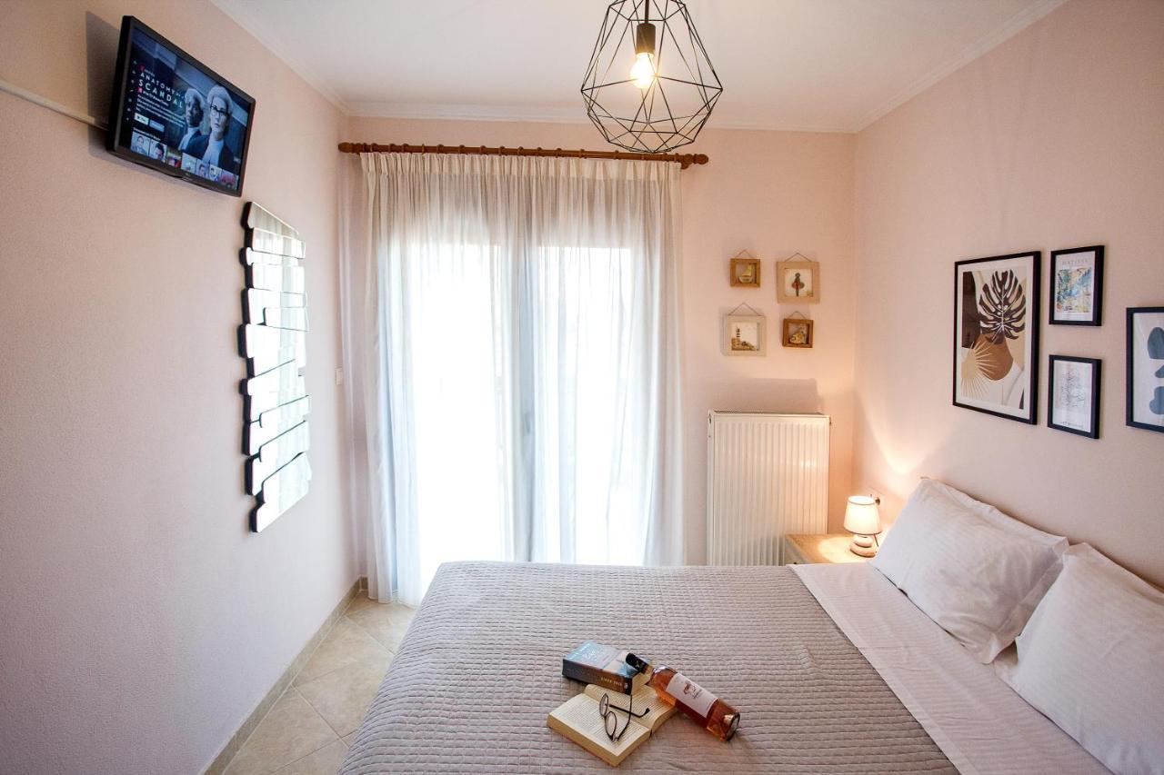 Konstantina & Evgenia Deluxe Apartment Неа-Перамос Екстер'єр фото