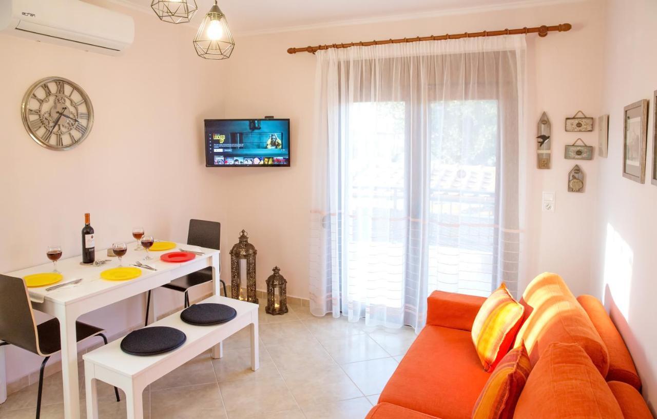 Konstantina & Evgenia Deluxe Apartment Неа-Перамос Екстер'єр фото