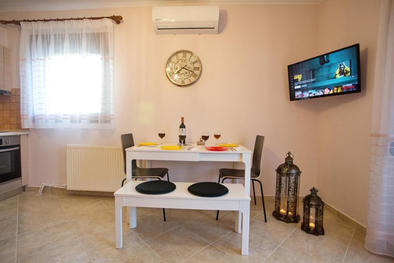 Konstantina & Evgenia Deluxe Apartment Неа-Перамос Екстер'єр фото